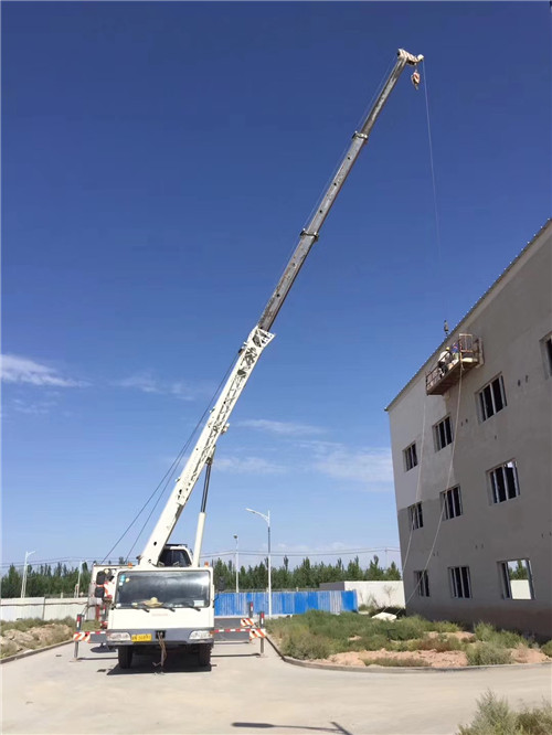 新平“轻装强干”—— 吊车的 “轻量化臂架” 技术